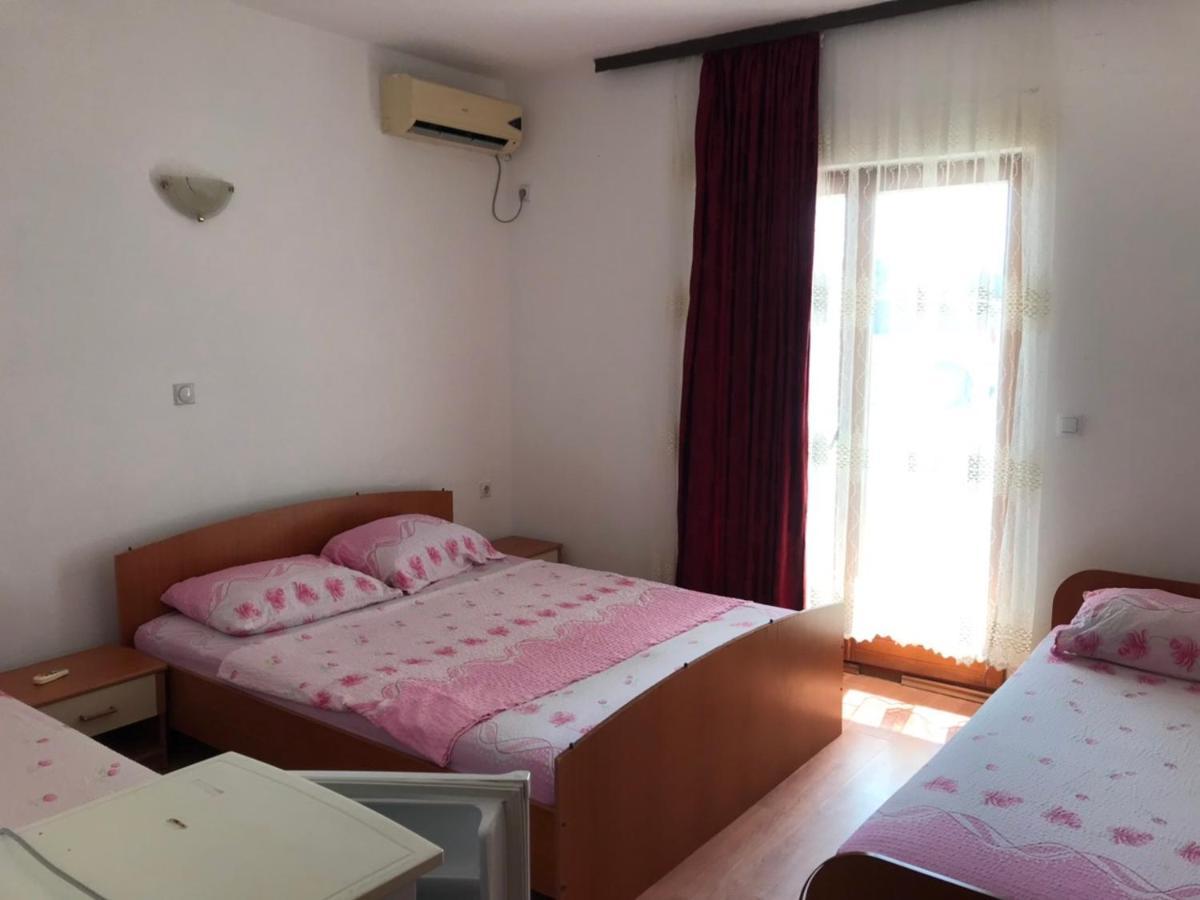 Rooms Ajllin อุลซิน ภายนอก รูปภาพ