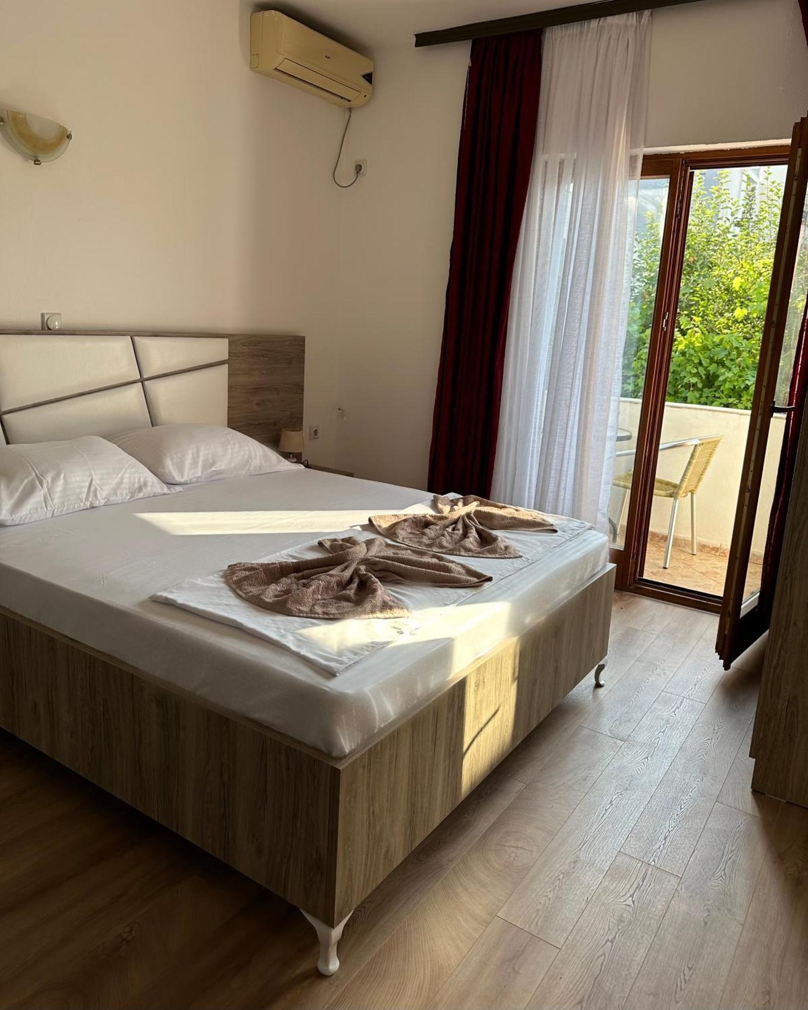 Rooms Ajllin อุลซิน ภายนอก รูปภาพ