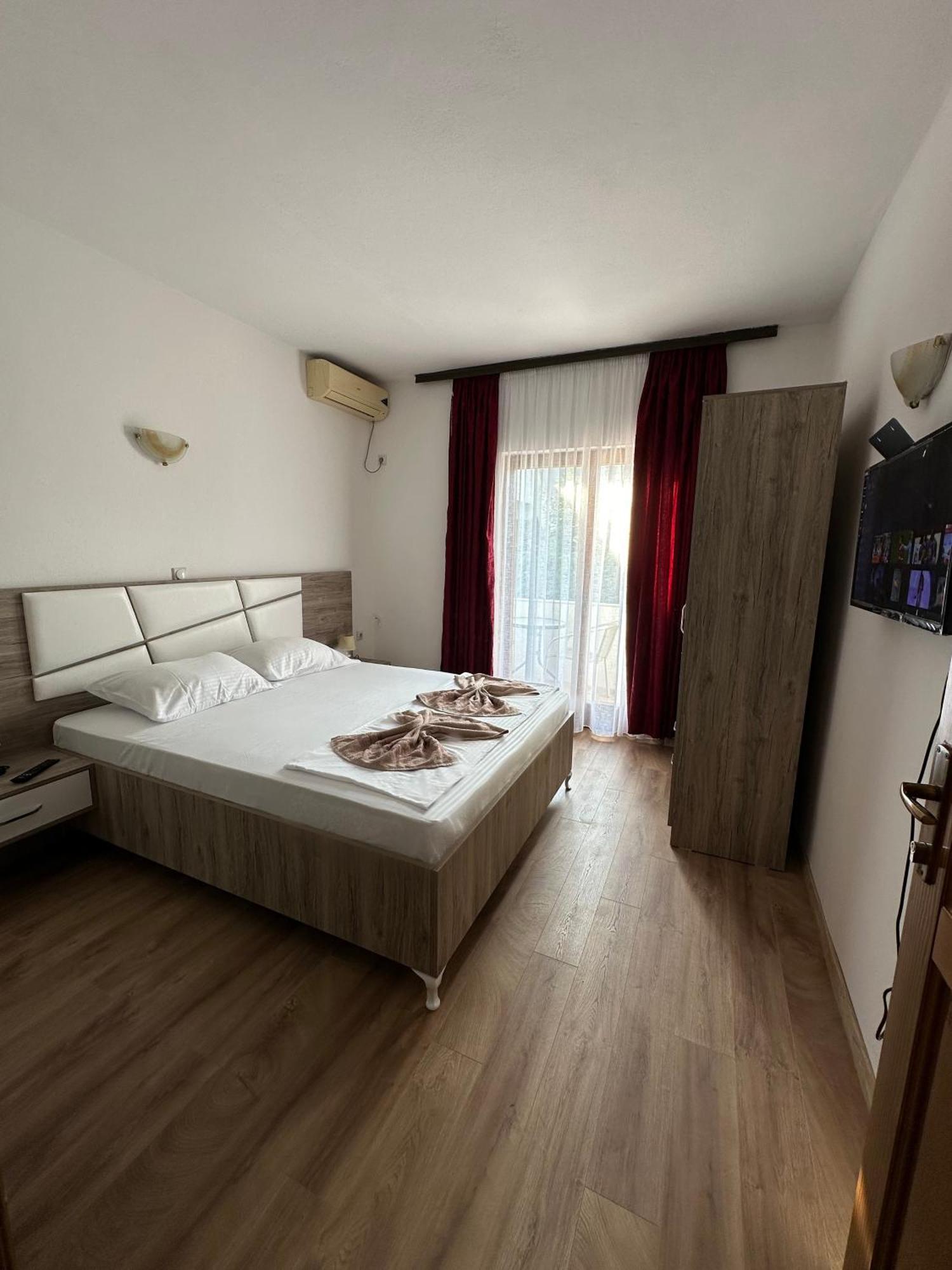 Rooms Ajllin อุลซิน ภายนอก รูปภาพ